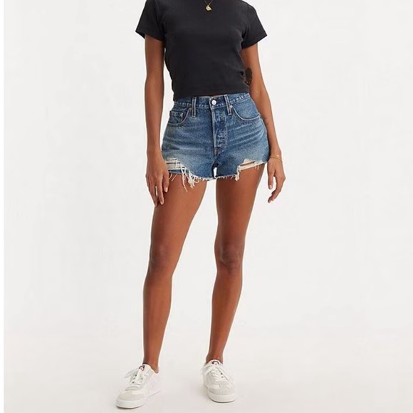 Levi's® 501 Original High Rise Distressed Hem Cut Off Shorts Size 26 - Picture 2 of 9